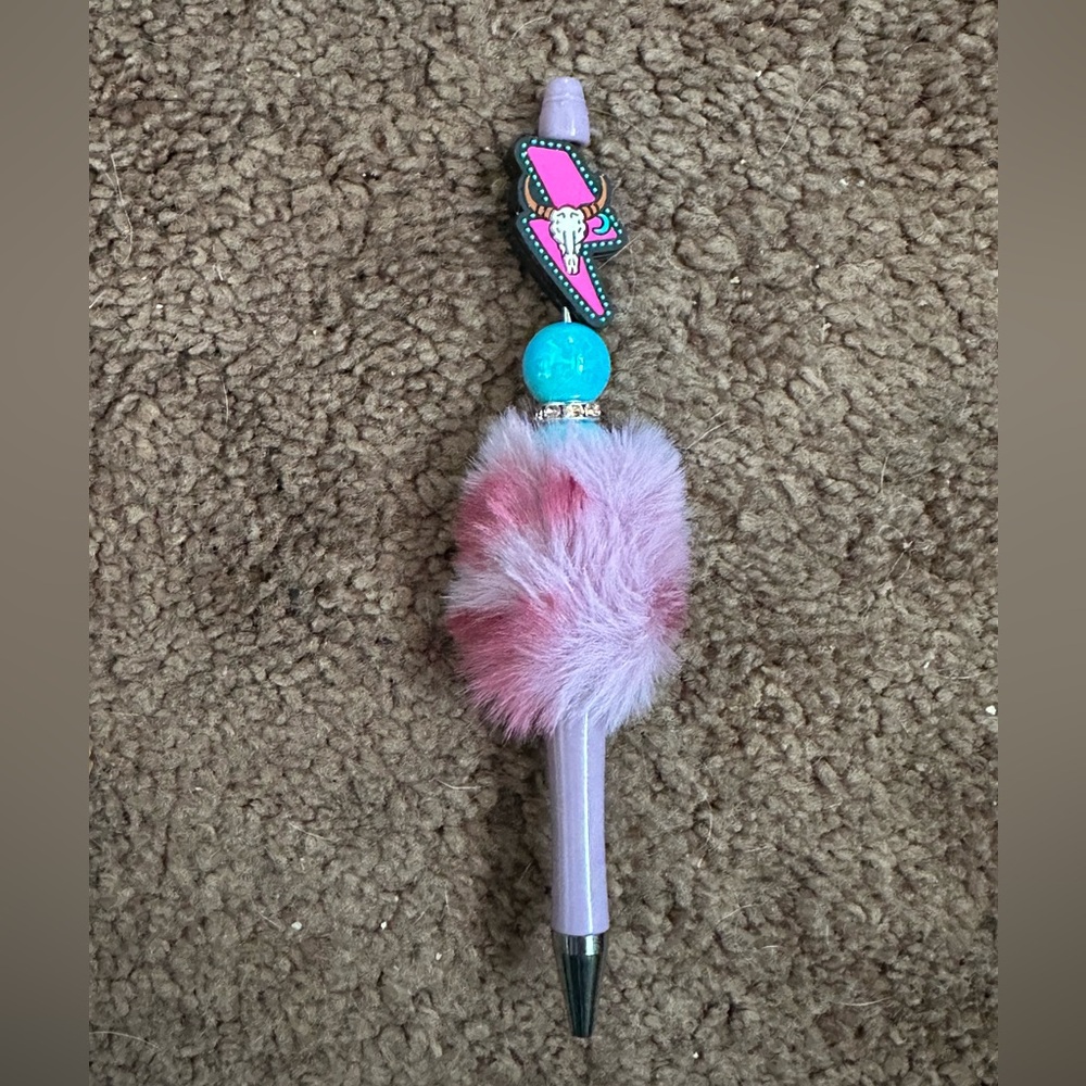Western themed pen